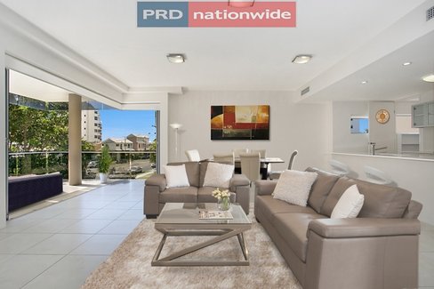 3/10-12 Imperial Parade, LABRADOR QLD 4215