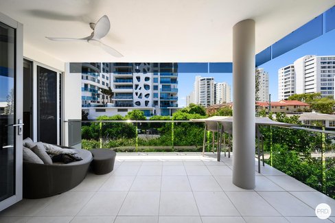 3/10 Imperial Parade, LABRADOR QLD 4215