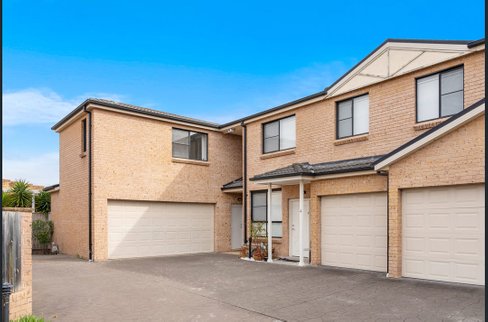 3/102 Flowerdale Road, LIVERPOOL NSW 2170