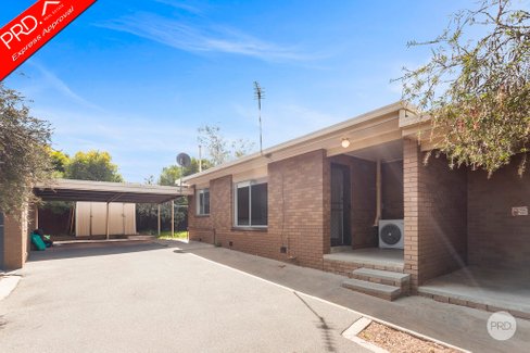3/11 Hayes Street, IRONBARK VIC 3550