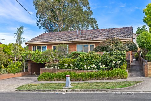 3/11 Heather Grove Kew 3101