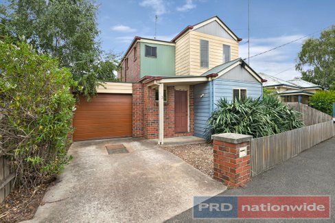 3/11 Little Clyde Street, SOLDIERS HILL VIC 3350