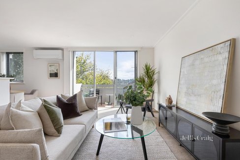 3 110 Caroline Street South Yarra 3141