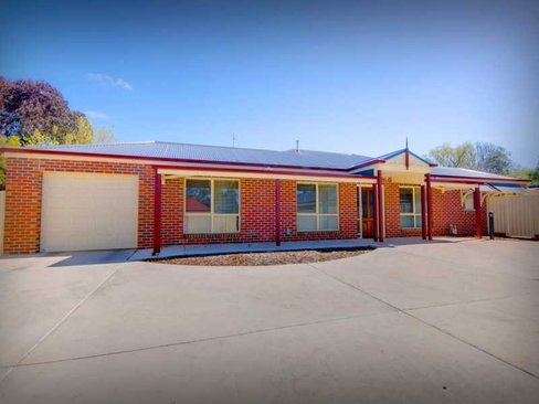 3/110 Yarrowee Parade, SEBASTOPOL VIC 3356