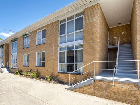 3 12 Fletcher St  Essendon 3040