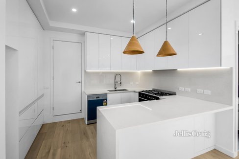 3/12 Greenwood Street  Burwood 3125