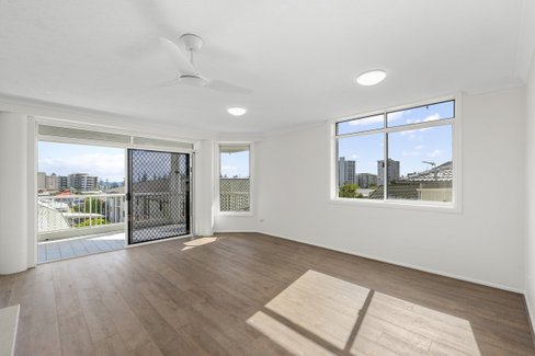 3/15 Ewart Street, BURLEIGH HEADS QLD 4220