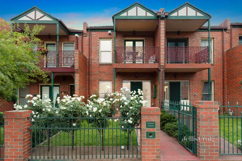 3 150 Buckley Street Essendon 3040