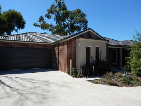 3/16 Alexander Avenue, WENDOUREE VIC 3355