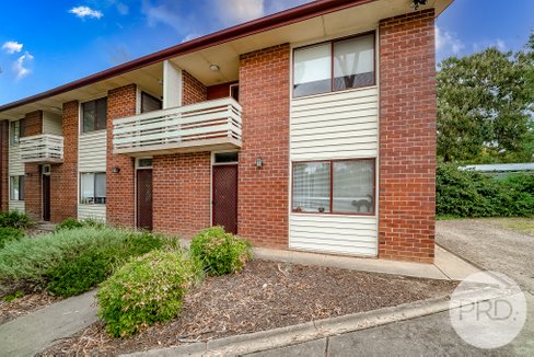 3/17 Cochrane Street, KOORINGAL NSW 2650