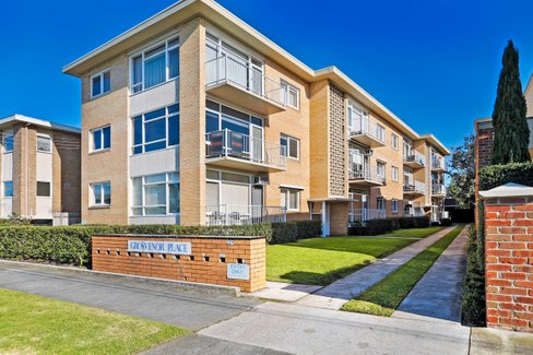 3 17A The Esplanade Geelong 3220
