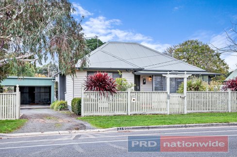 319 Humffray Street North, BROWN HILL VIC 3350
