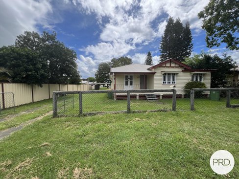 32 Albert Street, ROSEWOOD QLD 4340