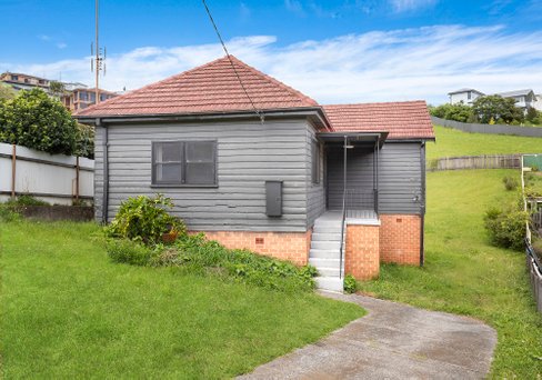 32 Auburn Parade, CRINGILA NSW 2502