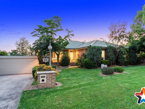 32 Autumn Grove Mooroolbark 3138