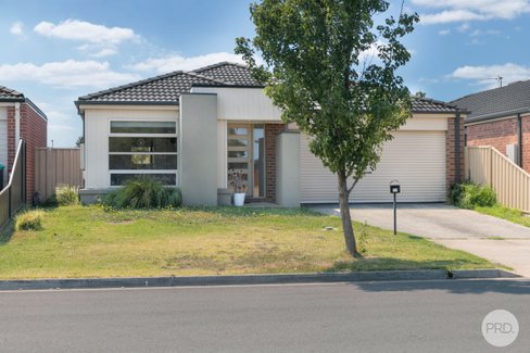 32 Baudinette Drive, SEBASTOPOL VIC 3356