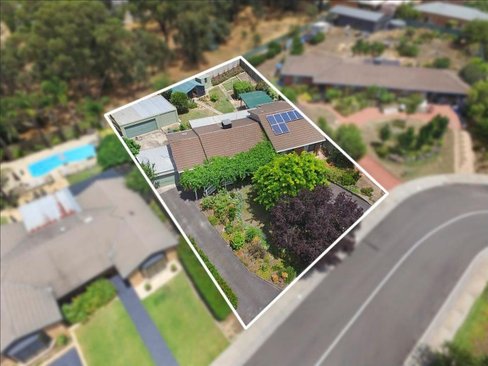 32 Bolton Drive, KENNINGTON VIC 3550