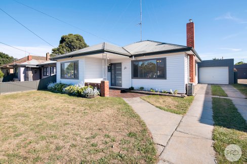 32 Cuthberts Road, ALFREDTON VIC 3350