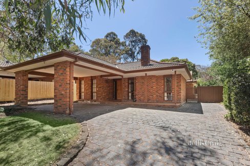 32 Danielle Crescent Heathmont 3135