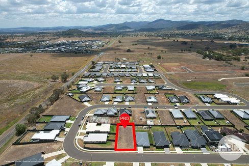 32 Evesham Circuit, TAMWORTH