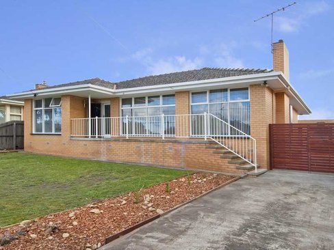 32 Forfar Road Hamlyn Heights 3215
