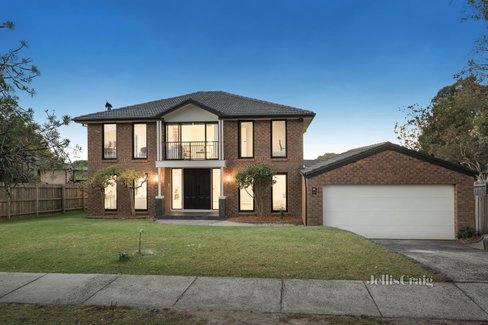 32 Garnett Road Wheelers Hill 3150