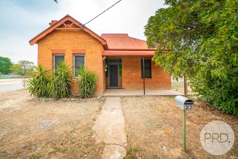 32 Hampden Avenue, NORTH WAGGA WAGGA NSW 2650