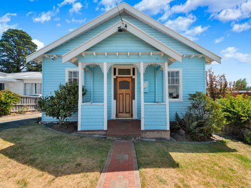 32 Hilton Road, CLAREMONT TAS 7011