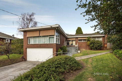 32 Jocelyn Court Doncaster East 3109