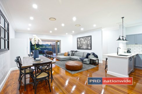 32 Ladbury Avenue, PENRITH NSW 2750