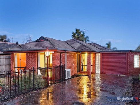 32 Macneil Drive Altona Meadows 3028