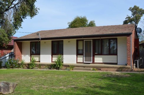 32 Menzies Avenue, KOORINGAL NSW 2650