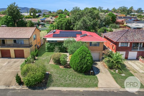 32 Minnamurra Crescent, TAMWORTH NSW 2340