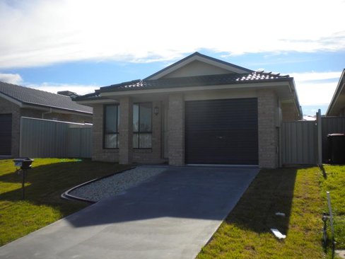 32 Orley Drive, TAMWORTH NSW 2340