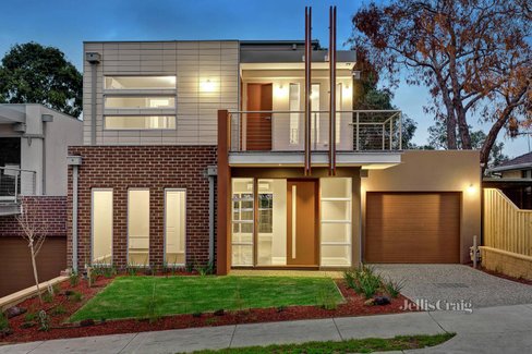 32 Russell Crescent Mount Waverley 3149