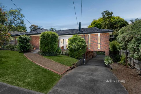 32 Shadowplay Road Mooroolbark 3138