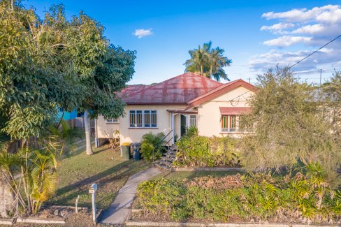 32 Steffensen Street SVENSSON HEIGHTS