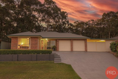 32 Stirling Crescent, FLETCHER NSW 2287