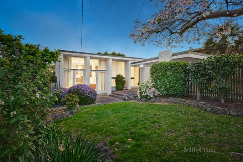 32 Tristania Street Doncaster East 3109