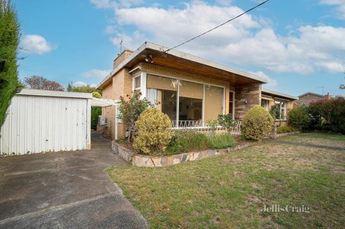 32 Violet Grove Kew East 3102