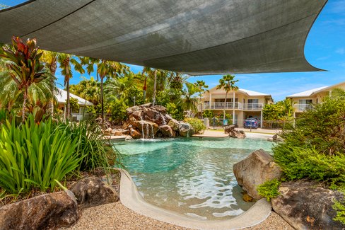 32/24 Pandanus Drive, CANNONVALE QLD 4802