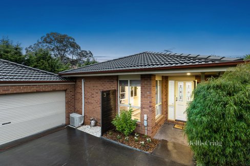 3 233-235 Nepean Street Greensborough 3088