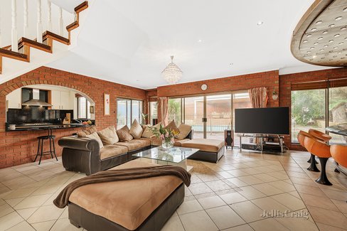 324 Highbury Road Mount Waverley 3149