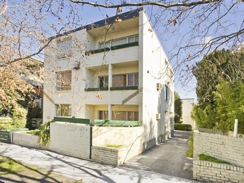 3 245 Williams Road South Yarra 3141