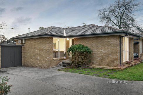 3 25 Railway Avenue Ringwood East 3135