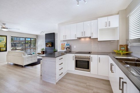 3/26 Thomas Drive, Chevron Island QLD 4217