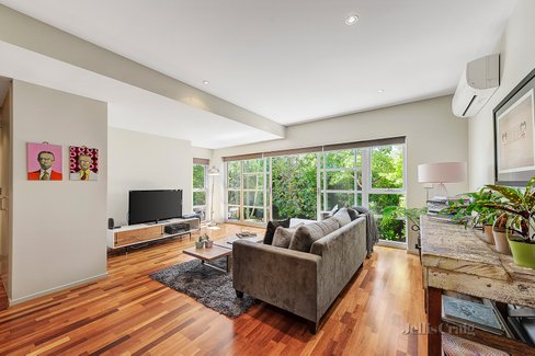 3/267 Rossmoyne Street Thornbury 3071