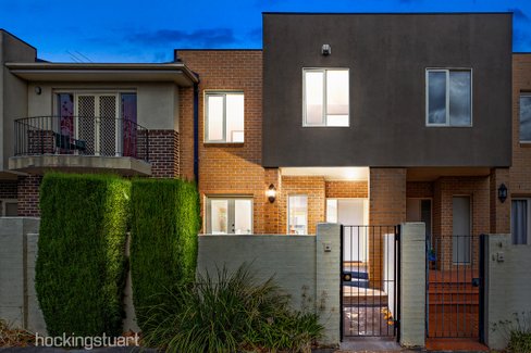 3 27 Oxford Street Box Hill 3128