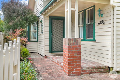 329 Drummond Street South, BALLARAT CENTRAL VIC 3350