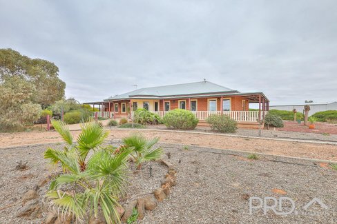 329 Woomera Avenue, RED CLIFFS VIC 3496